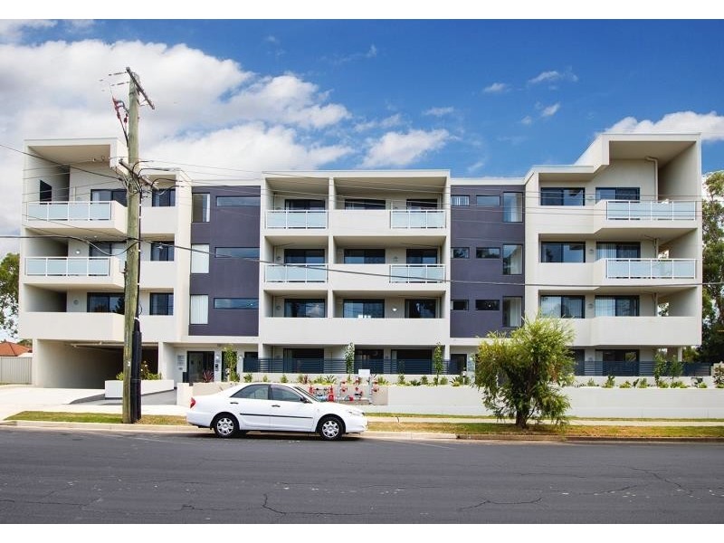 16/8-10 Octavia Stret, Toongabbie NSW 2146